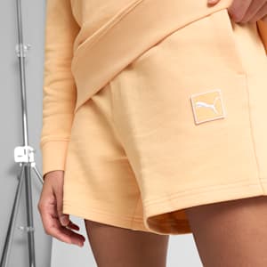 Essentials Elevated Women's 5" Mid-Rise Shorts, Almost Apricot, extralarge